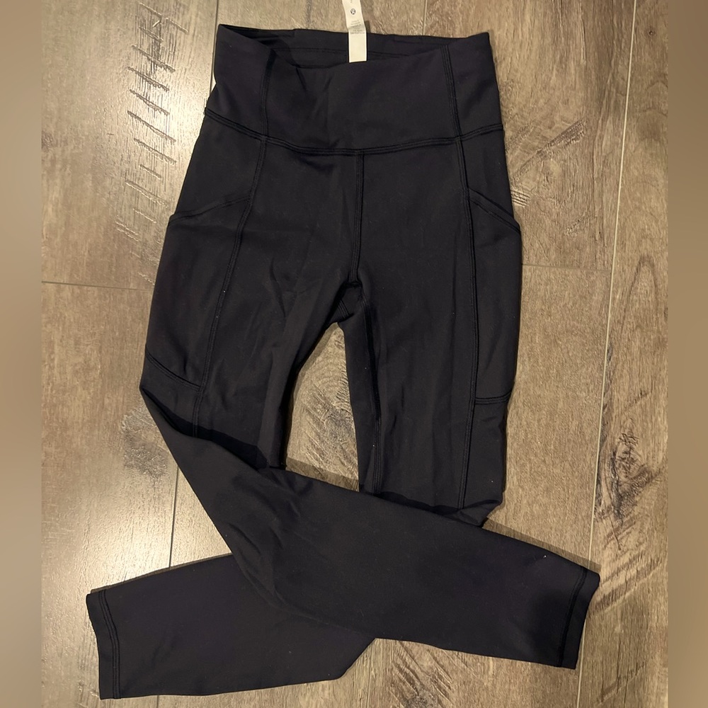 Lululemon Invigorate High-Rise Tight 25" (EUC)
